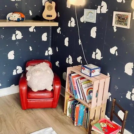 Paris : Appartement Familial Avec Parking Prive Clichy Exterior photo